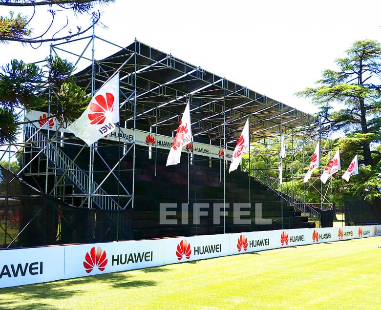 PALCOS 1 palco multinivel con sistema multidireccional para desfile o acto oficial
